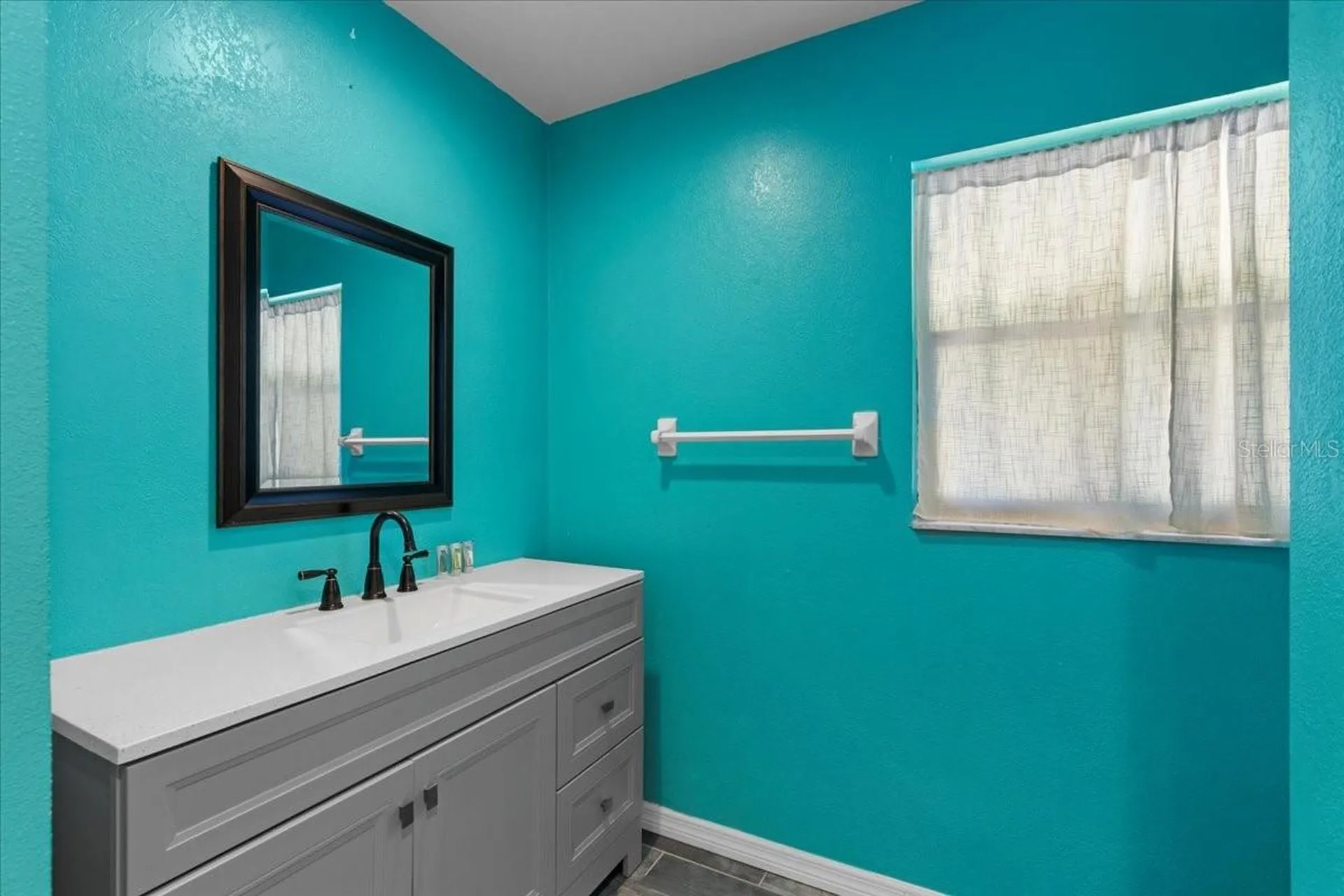 155 S Court Street Bronson FL 32621