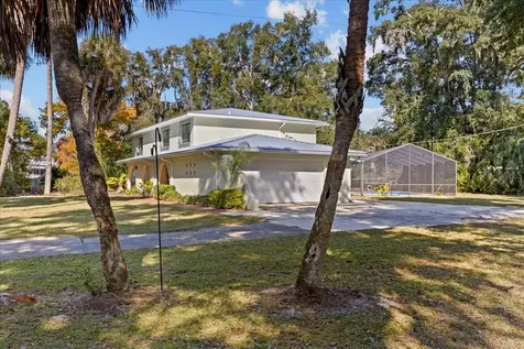 155 S Court Street Bronson FL 32621