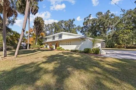 155 S Court Street Bronson FL 32621