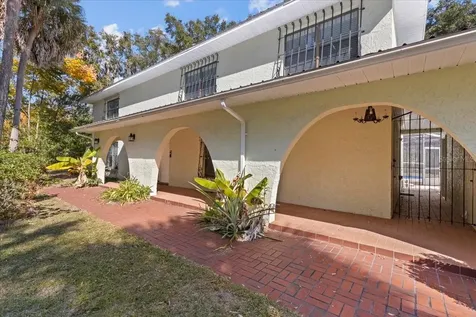 155 S Court Street Bronson FL 32621