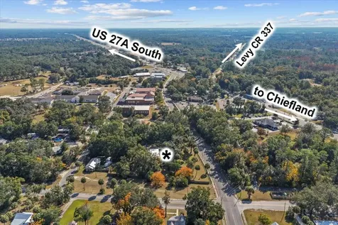 155 S Court Street Bronson FL 32621