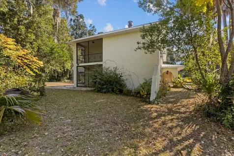 155 S Court Street Bronson FL 32621