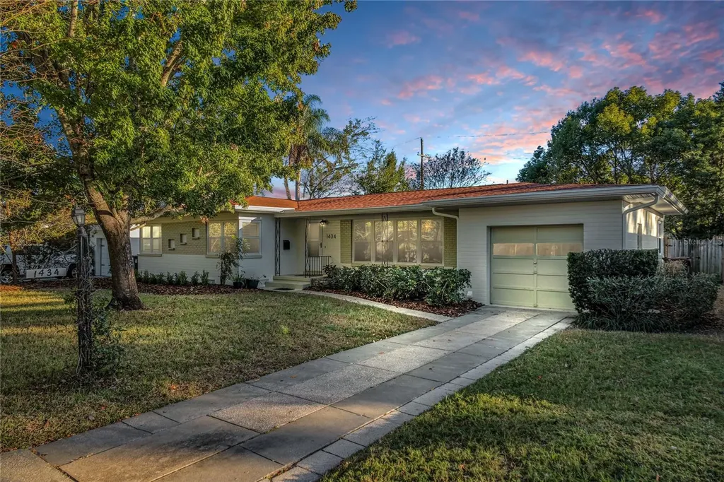 1434 Roosevelt Street Orlando FL 32804