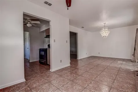 7726 33rd Avenue N St Petersburg FL 33710