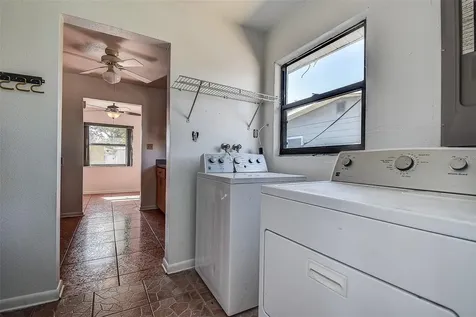 7726 33rd Avenue N St Petersburg FL 33710