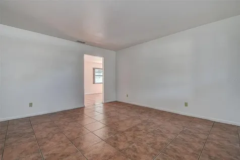 7726 33rd Avenue N St Petersburg FL 33710