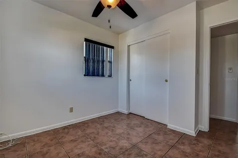 7726 33rd Avenue N St Petersburg FL 33710