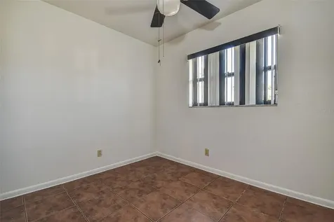 7726 33rd Avenue N St Petersburg FL 33710