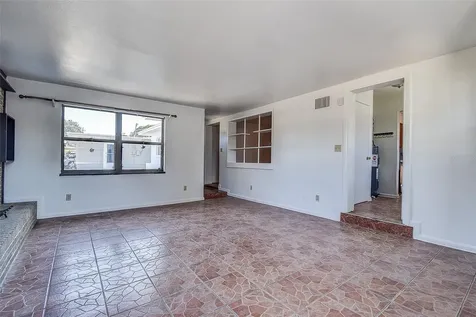 7726 33rd Avenue N St Petersburg FL 33710