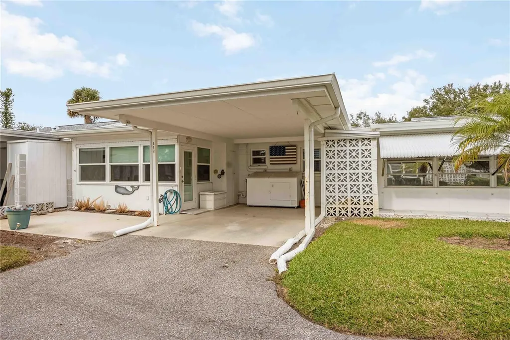 112 The Corso Venice FL 34285