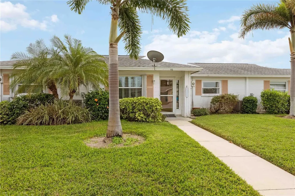 112 The Corso Venice FL 34285