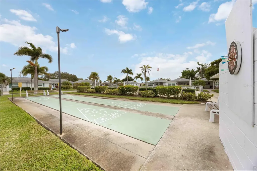 112 The Corso Venice FL 34285