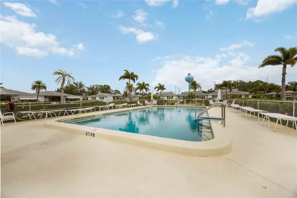 112 The Corso Venice FL 34285