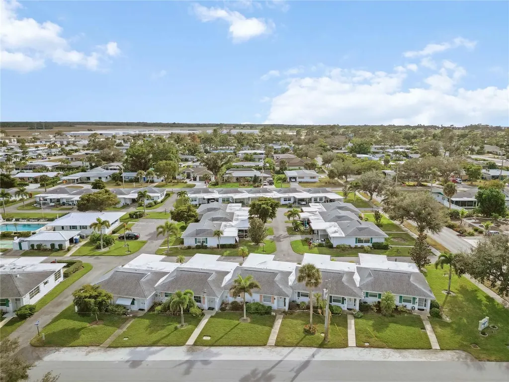 112 The Corso Venice FL 34285