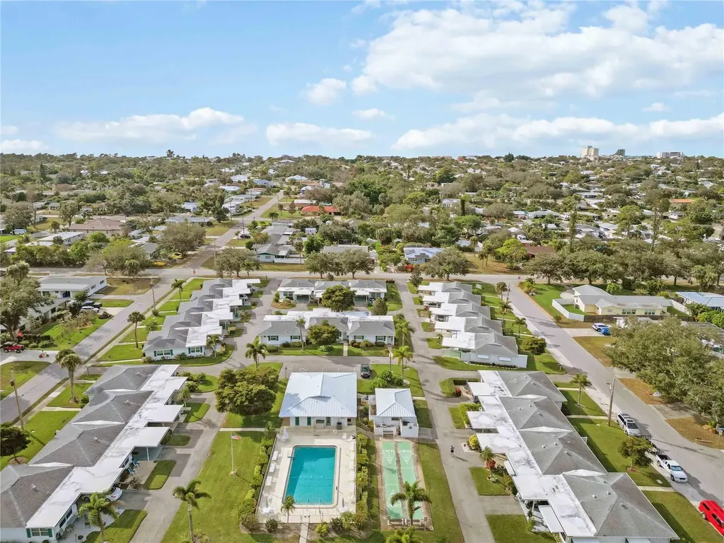 112 The Corso Venice FL 34285