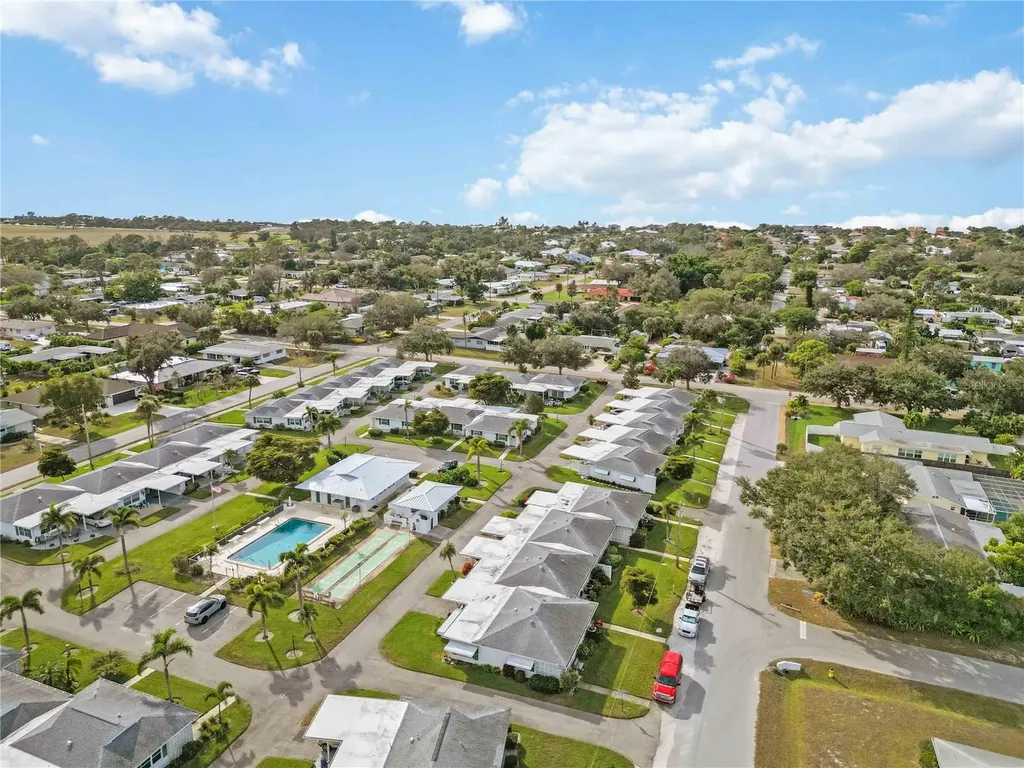 112 The Corso Venice FL 34285