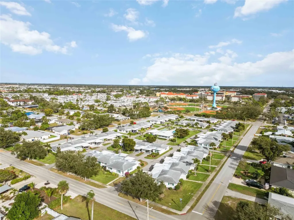 112 The Corso Venice FL 34285