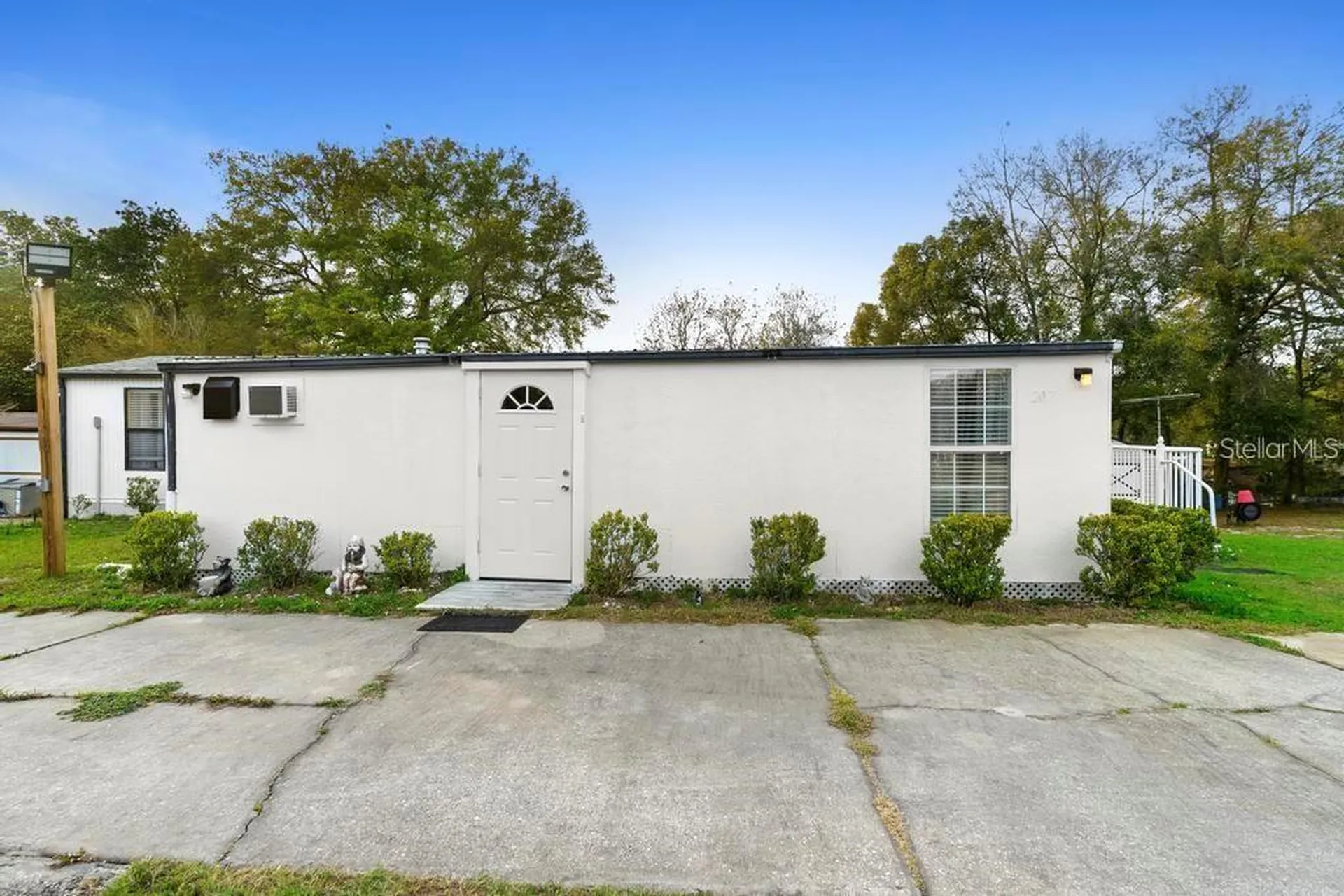 207 Robinhood Drive Deland FL 32724