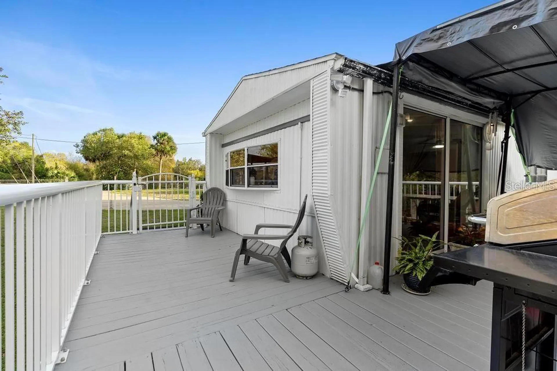 207 Robinhood Drive Deland FL 32724