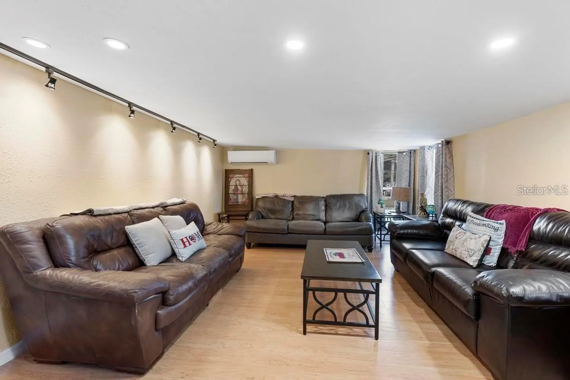 207 Robinhood Drive Deland FL 32724