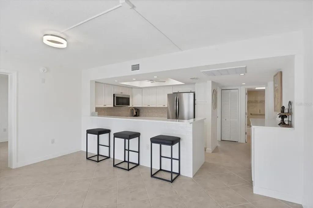 2810 N Beach Road Englewood FL 34223