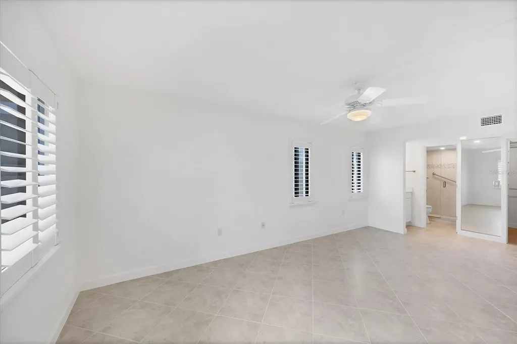 2810 N Beach Road Englewood FL 34223