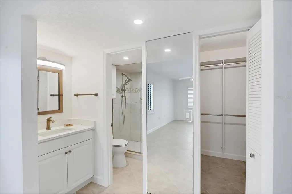 2810 N Beach Road Englewood FL 34223