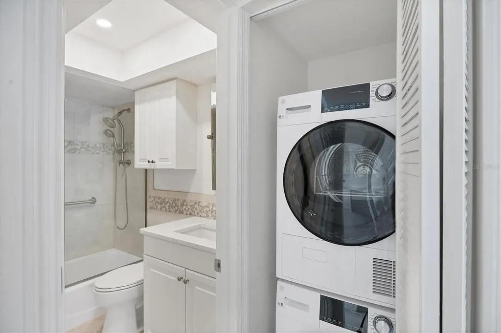 2810 N Beach Road Englewood FL 34223