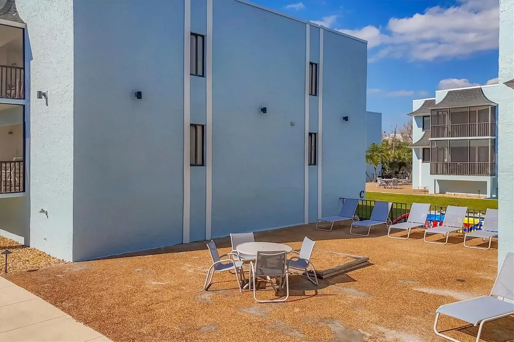 2810 N Beach Road Englewood FL 34223