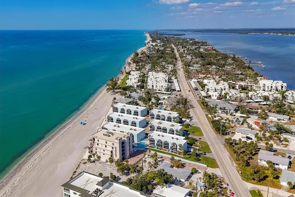 2810 N Beach Road Englewood FL 34223