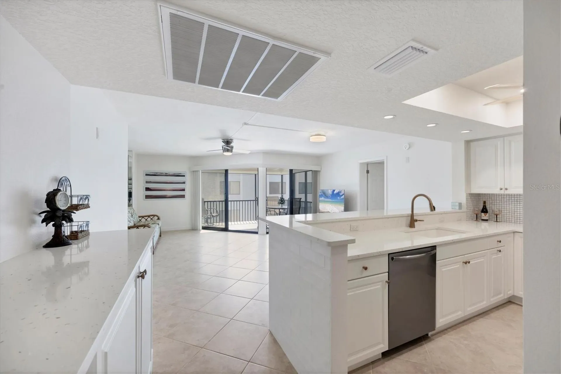 2810 N Beach Road Englewood FL 34223