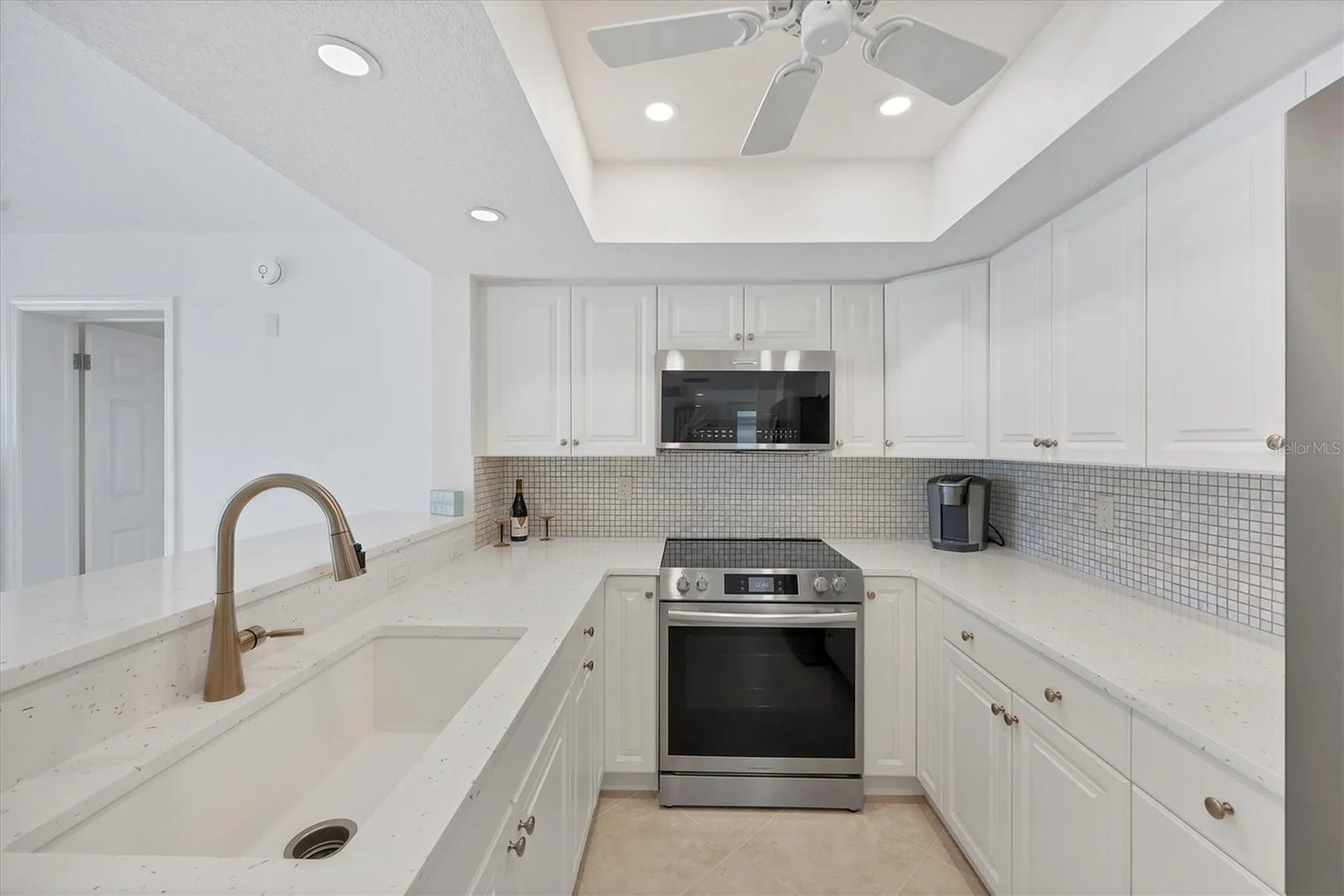 2810 N Beach Road Englewood FL 34223