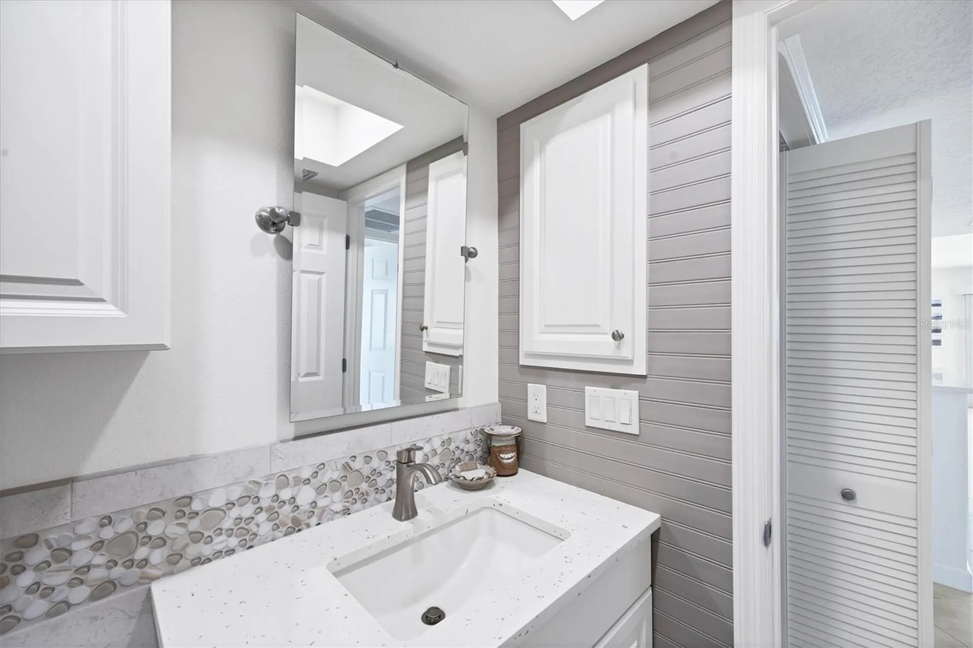 2810 N Beach Road Englewood FL 34223