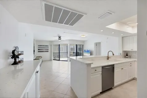 2810 N Beach Road Englewood FL 34223