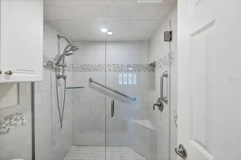 2810 N Beach Road Englewood FL 34223