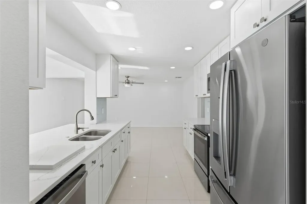 6488 30th Avenue N St Petersburg FL 33710