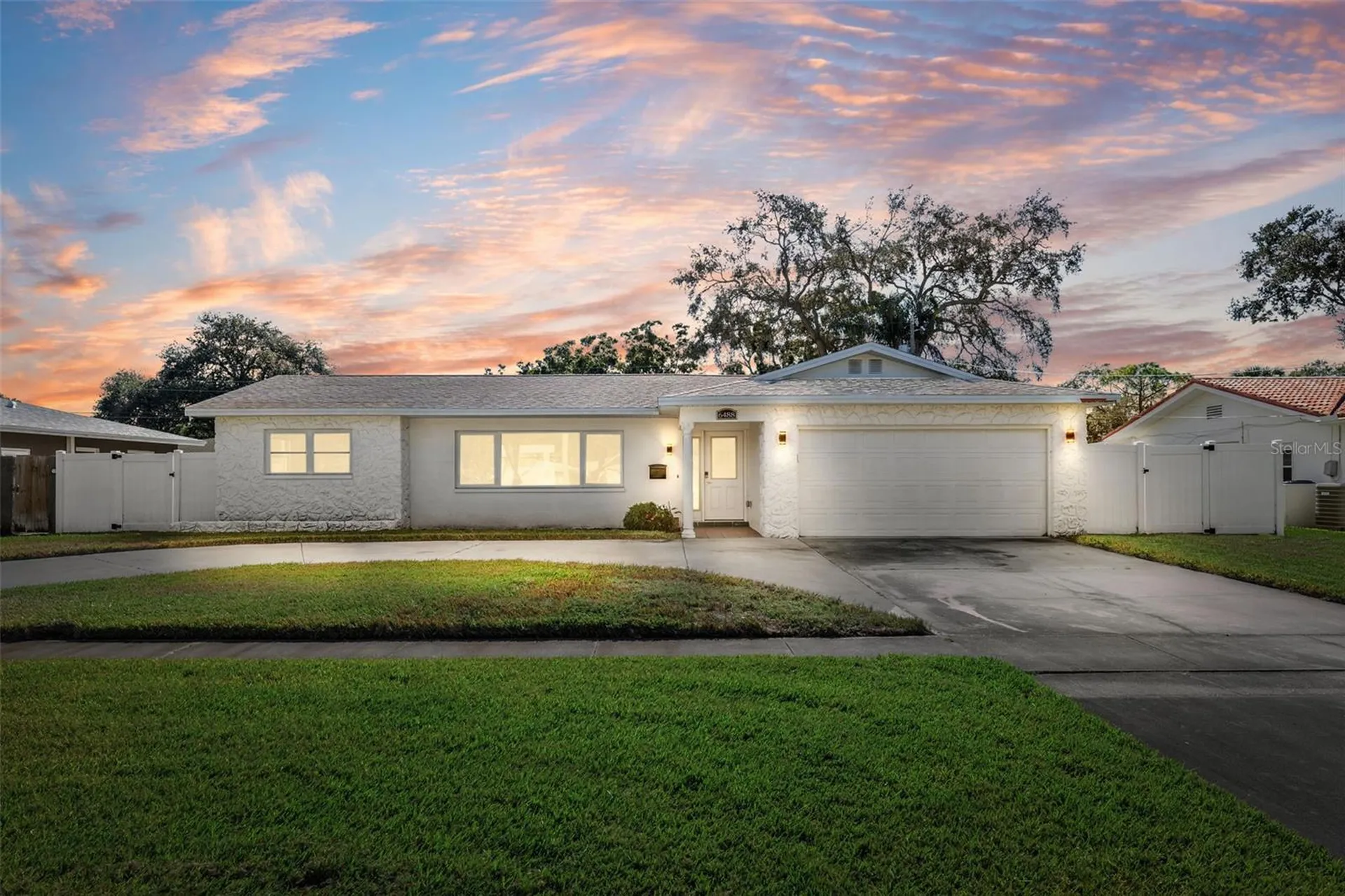 6488 30th Avenue N St Petersburg FL 33710