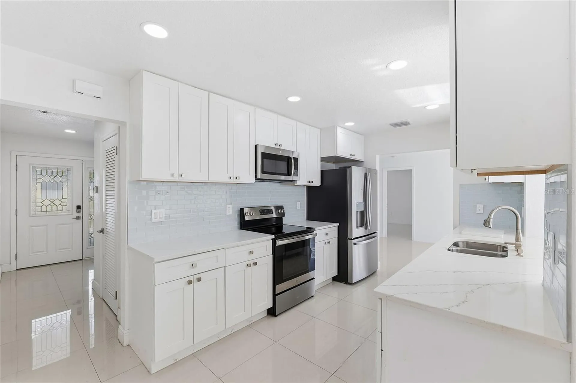 6488 30th Avenue N St Petersburg FL 33710