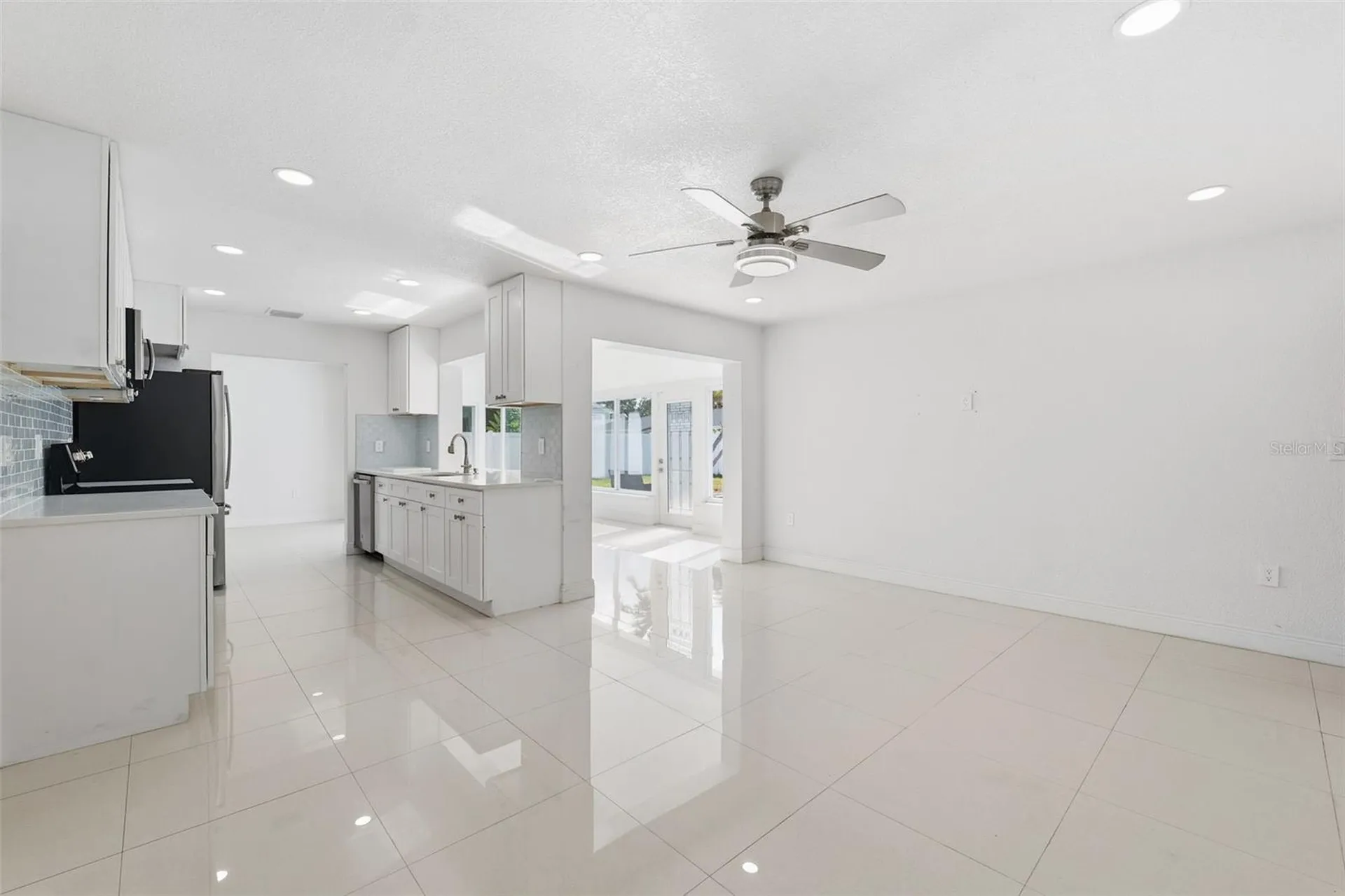 6488 30th Avenue N St Petersburg FL 33710