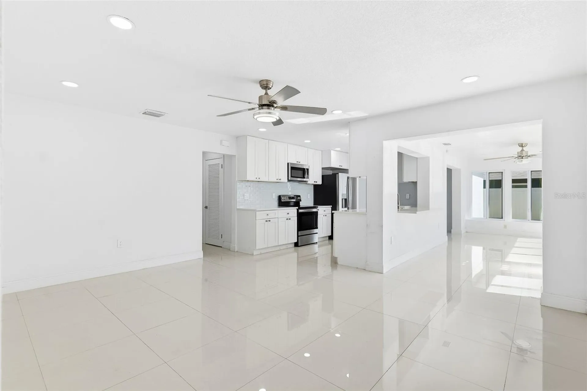6488 30th Avenue N St Petersburg FL 33710