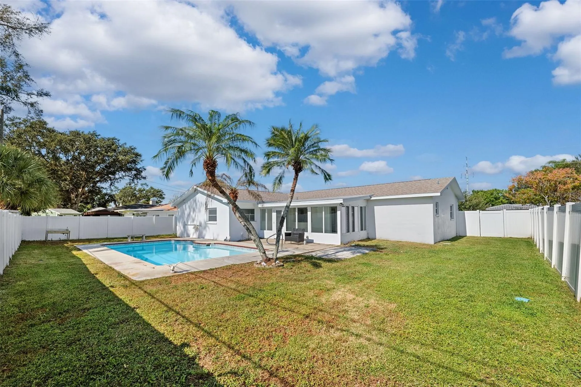 6488 30th Avenue N St Petersburg FL 33710