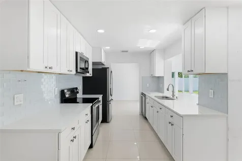 6488 30th Avenue N St Petersburg FL 33710