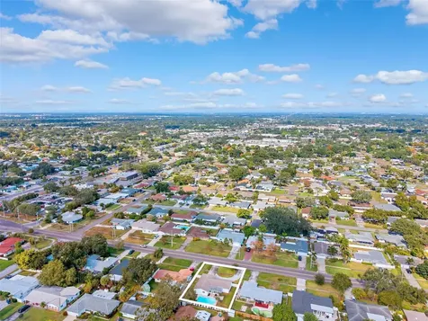 6488 30th Avenue N St Petersburg FL 33710