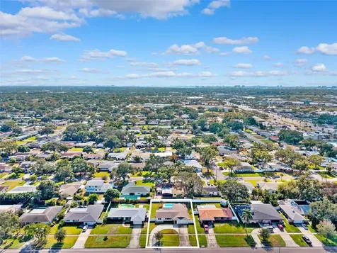 6488 30th Avenue N St Petersburg FL 33710