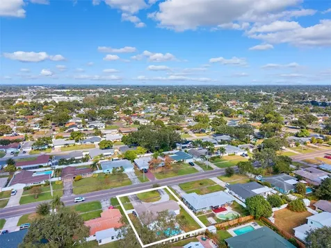 6488 30th Avenue N St Petersburg FL 33710