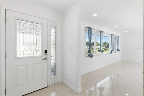 6488 30th Avenue N St Petersburg FL 33710