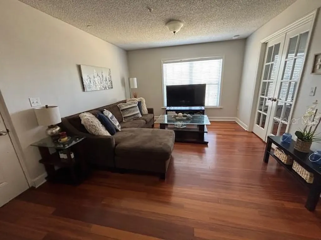 2019 Dixie Belle Drive Orlando FL 32812