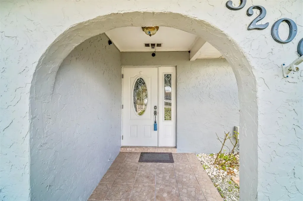 5206 18th Avenue E Bradenton FL 34208