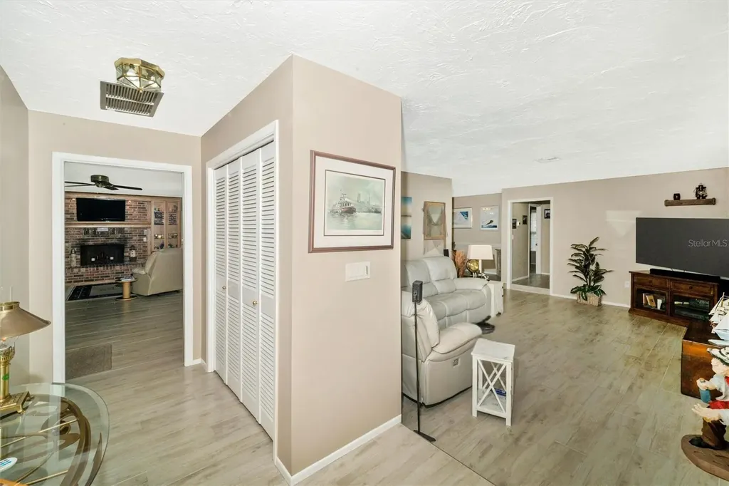 5206 18th Avenue E Bradenton FL 34208