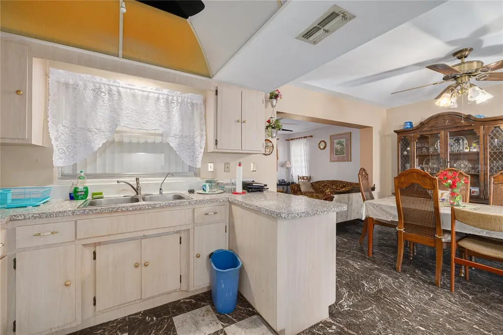1715 S Jefferson Avenue Largo FL 33770